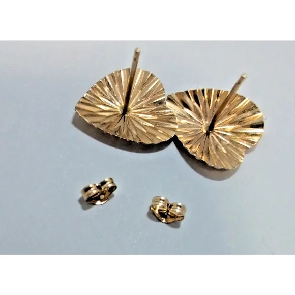 14K Yellow Gold Diamond Cut Starburst Heart Earrings marked backings .75 grams - Picture 8 of 8